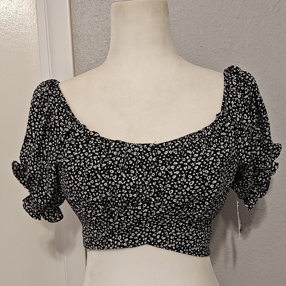 2 Bella Black and White Floral Crop Top